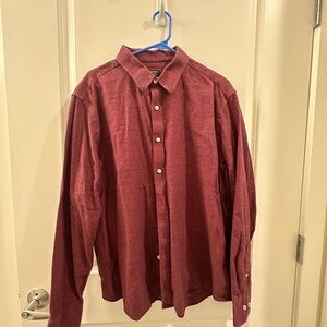 UNTUCKit Men's Burgundy Button-Down Shirt